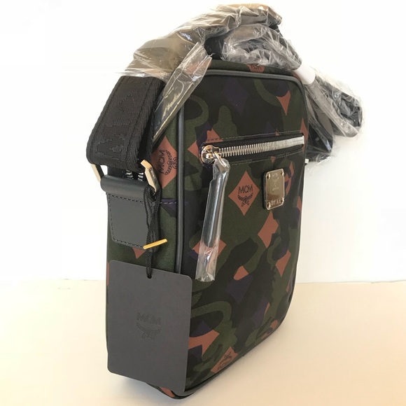 SOLD ! MCM Viseto Camo Print Crossbody Bag - Picture 9 of 9
